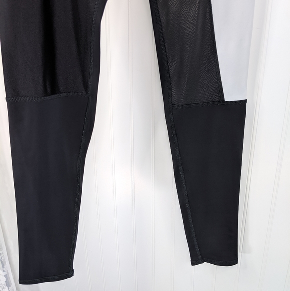 ONZIE Black & White Colorblock Yoga Leggings Sz M/L - Picture 9 of 12
